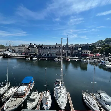 Les Du Dauphin - Vue Port *